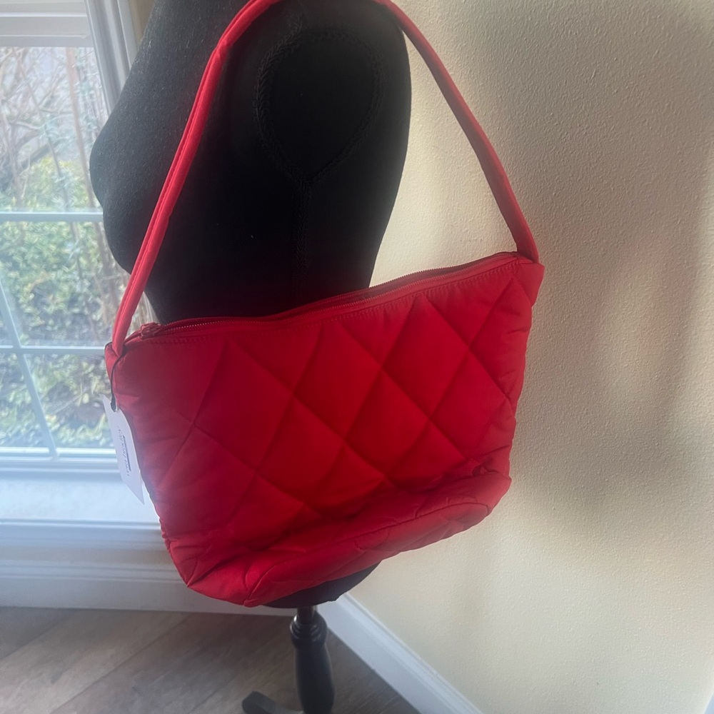 NWT Vera Bradley Goji Berry Red  Quilted slouchy bucket shoulder bag. - Picture 4 of 8